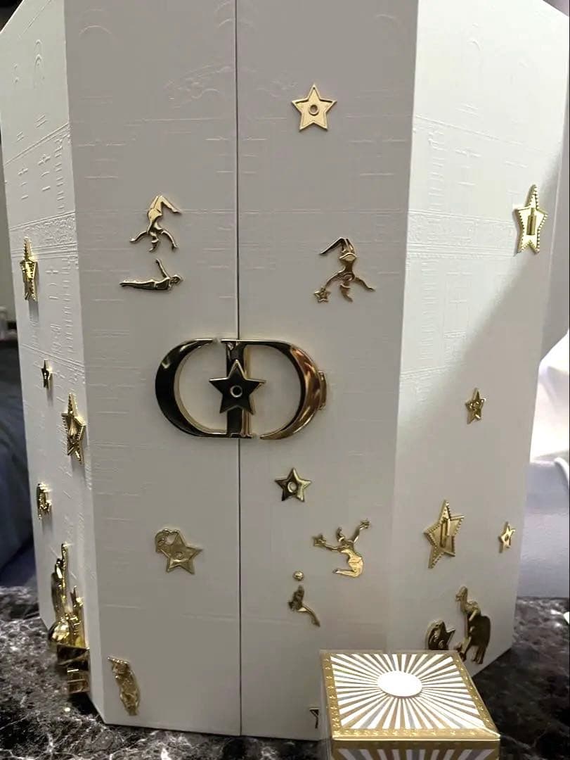 本日購入で千円割引】Diorアドベントカレンダー2025 箱のみ 巾着紙袋