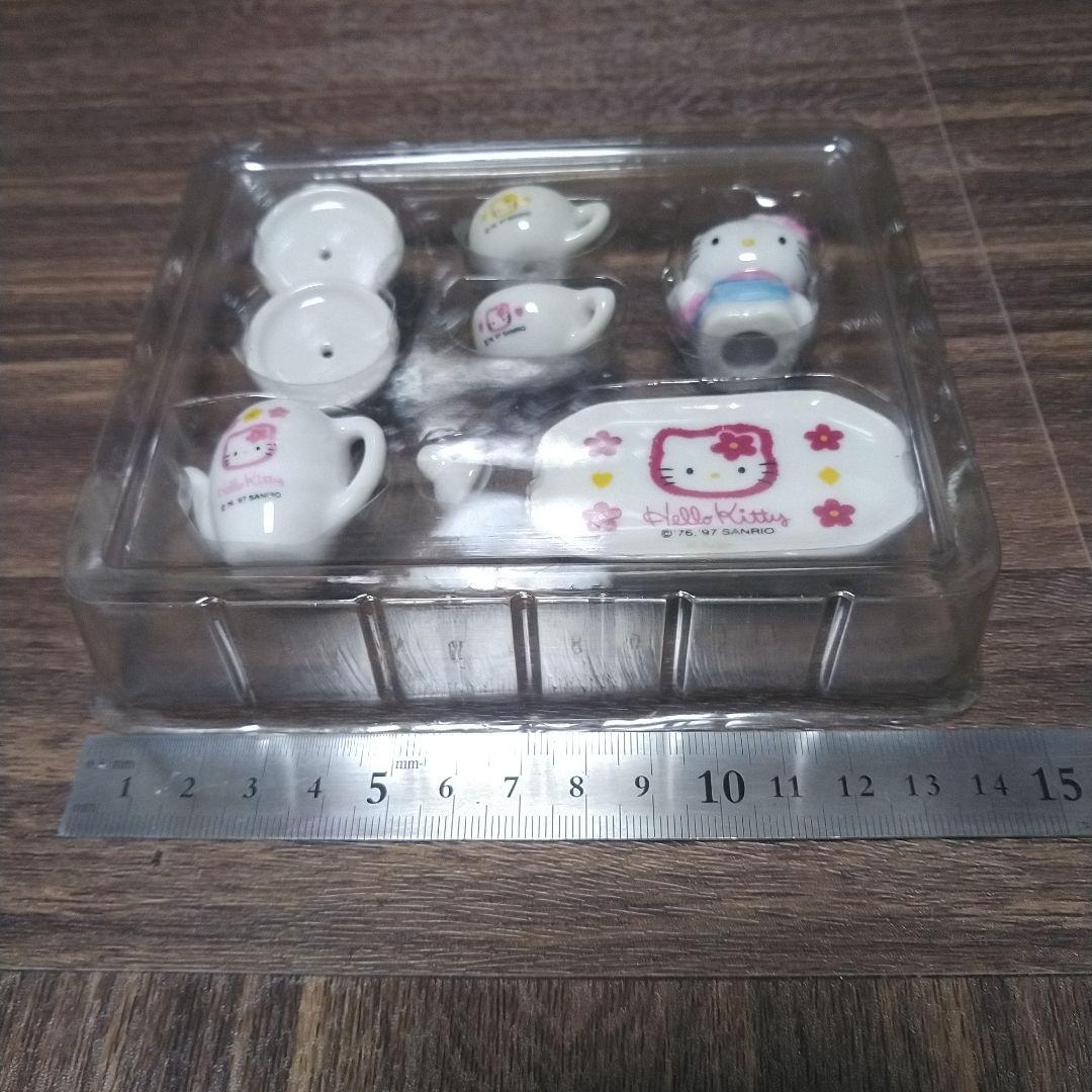 1997年 サンリオ キティ 陶器 ミニチュア ティーセット - メルカリ