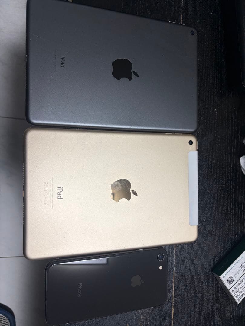 iPad ミニ 4 セルラー16G+ ミニ5 64G＋iPhone 8 64G