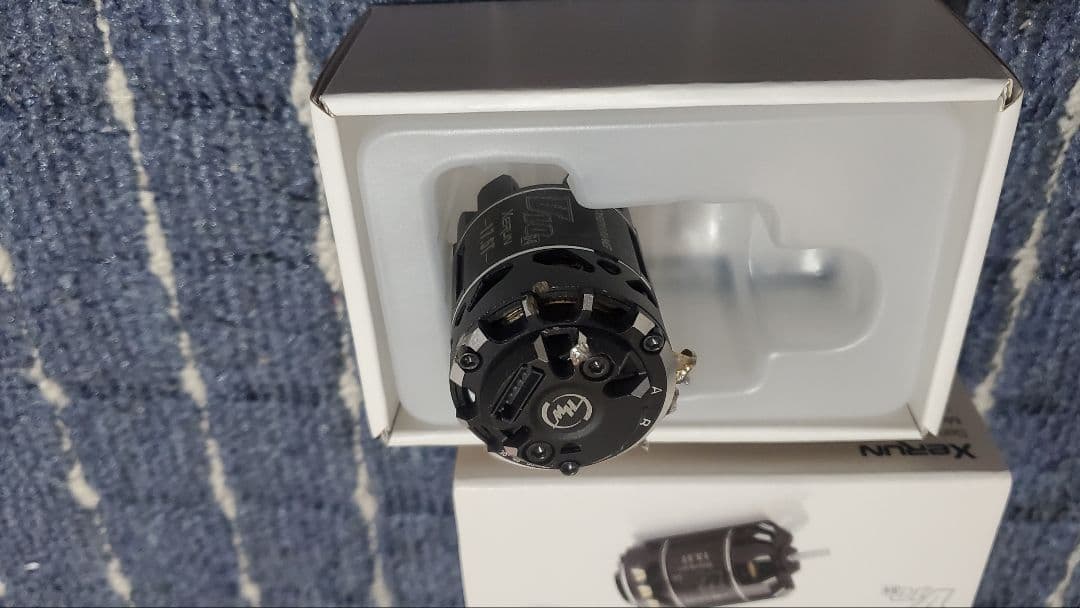 HOBBY WING XERUN V10 G4 17.5T チタンローター入り