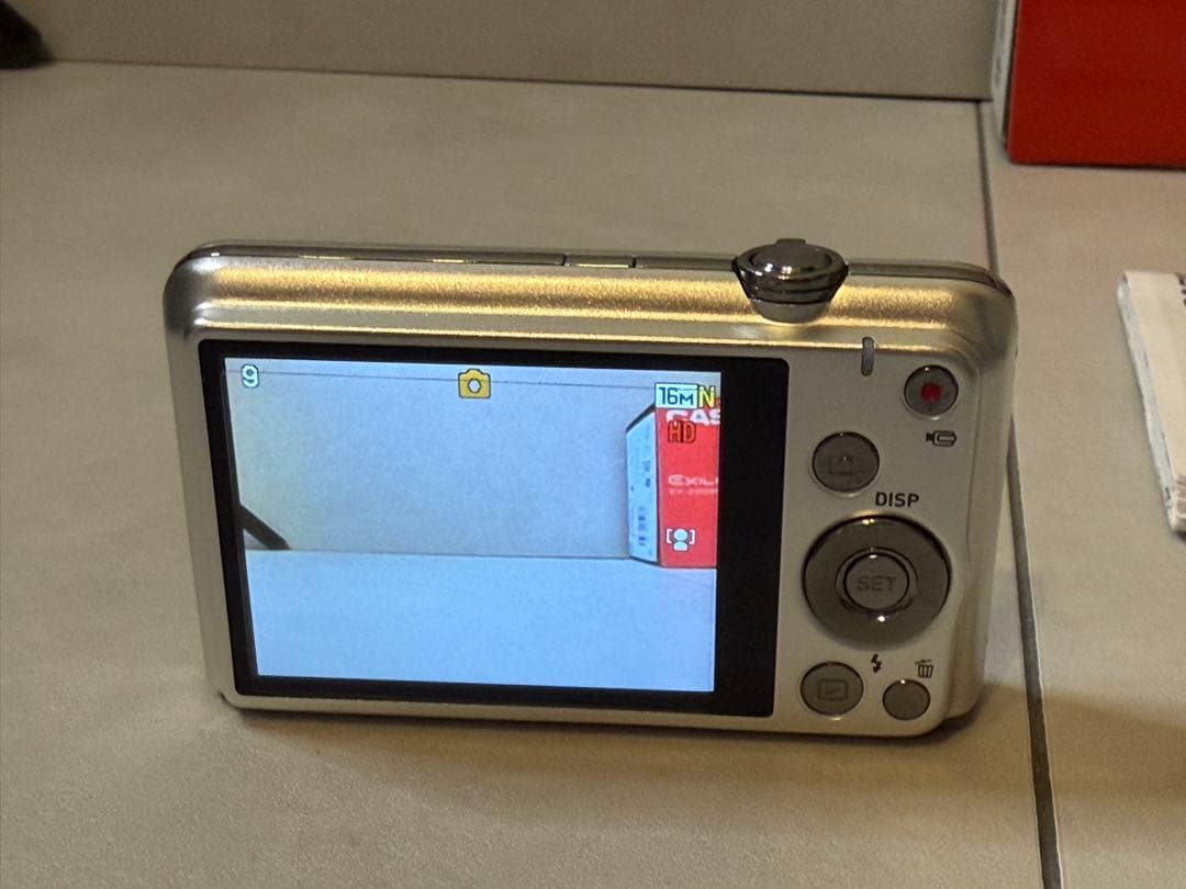 未使用級】CASIO カシオ EXILIM EX-ZS28 付属品完備 - メルカリ