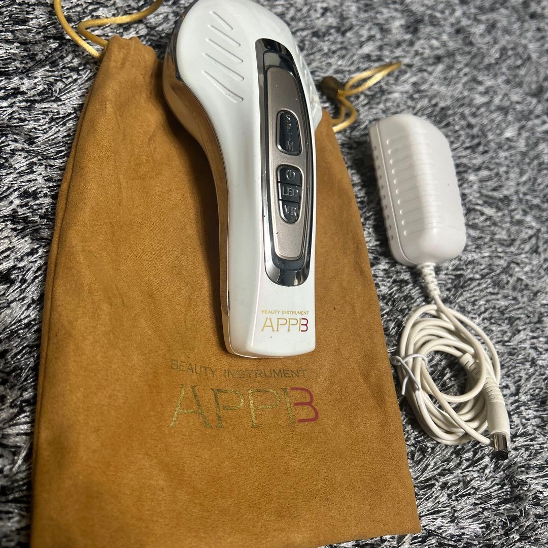 セプテムアップ美顔器定価135,300円詳しい。使い方写真8枚目に