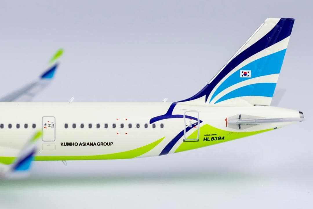 エアプサン A321neo HL8394 1/400 - メルカリ