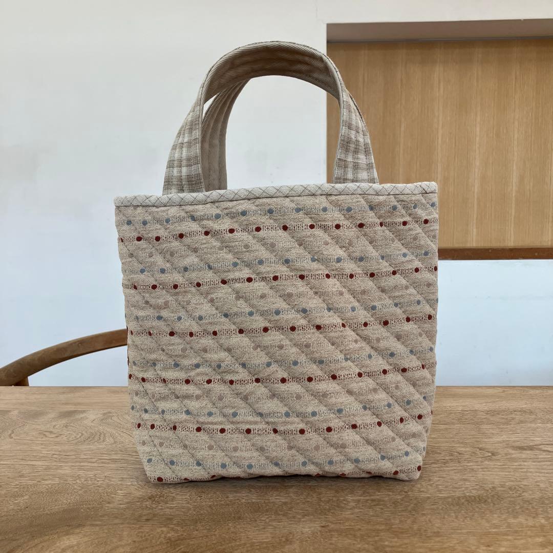パッチワークキルト かごアップリケのトートバック ハンドメイド
