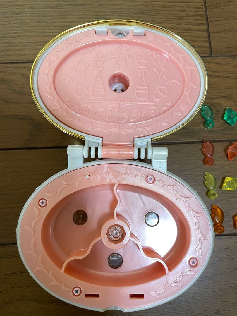 ふしぎ魔法ファンファンファーマシィー かがやきのこばこ - メルカリ