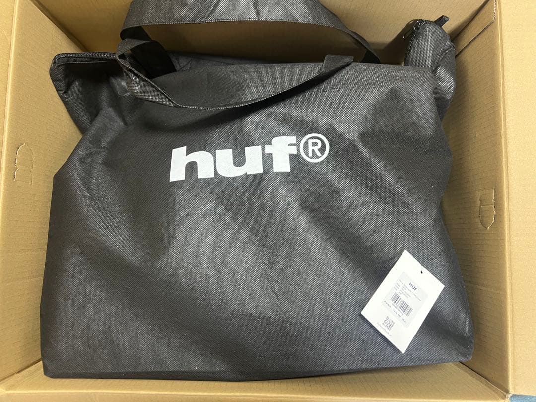 HUF ハフ 福袋 XXL ジャケット他3点入り 福袋 メンズ 2025 2026 新春福袋 スケーター ブランド 6点入り