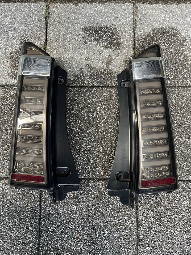 N-BOX JF1 クリスタルアイ スモークテール