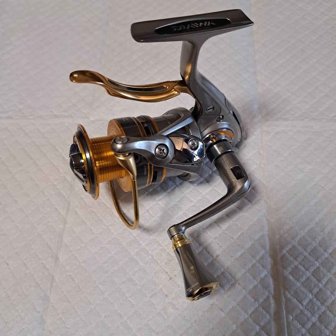 中古美品ダイワ　プレイソ3000HLBD スピニングリール シルバー/ゴールド DAIWA ダイワ リール PLAISO 3000H-LBD プレイソ PLAISO 3000H-LBD