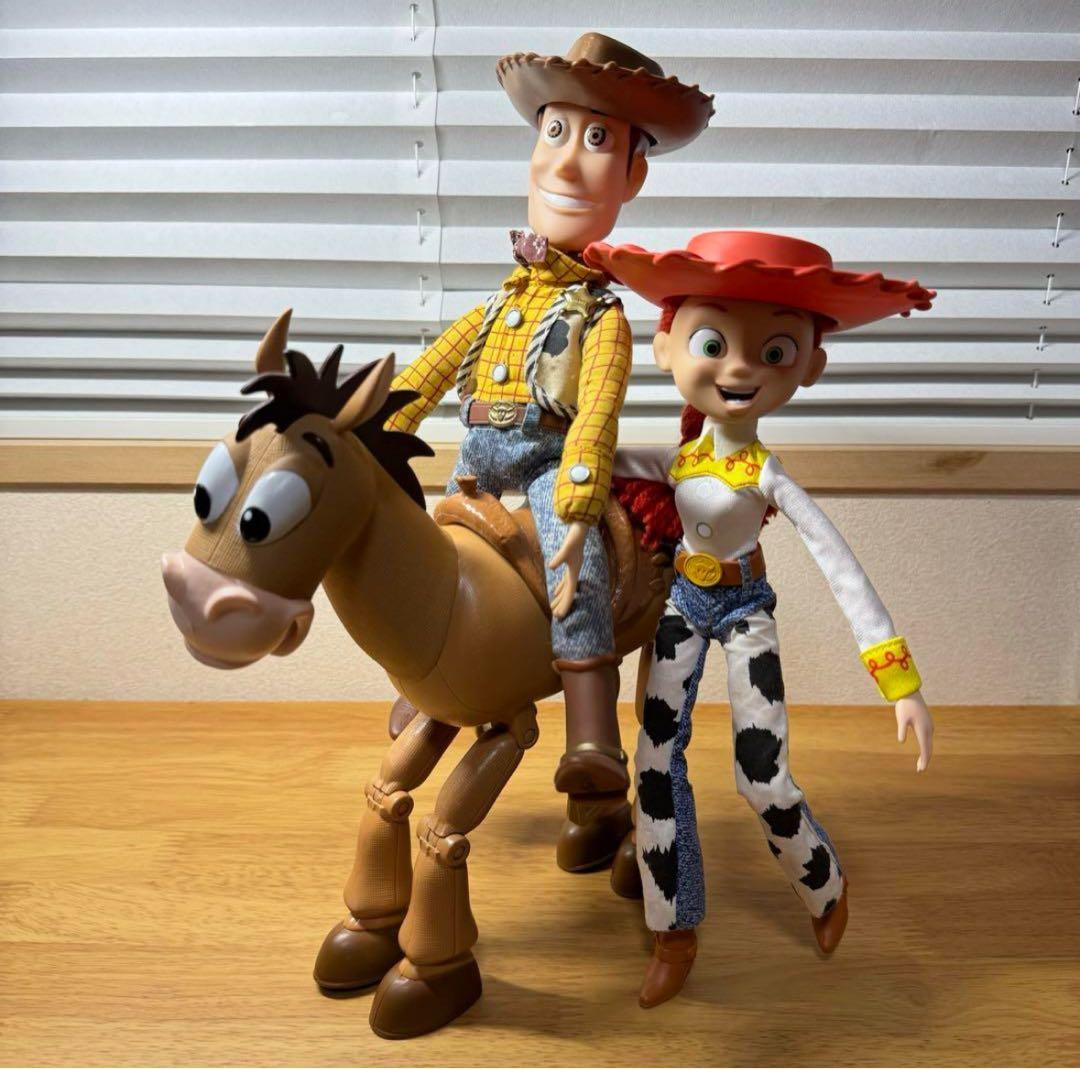 トイストーリー ウッディ ジェシー ブルズアイ フィギュア レア - メルカリ