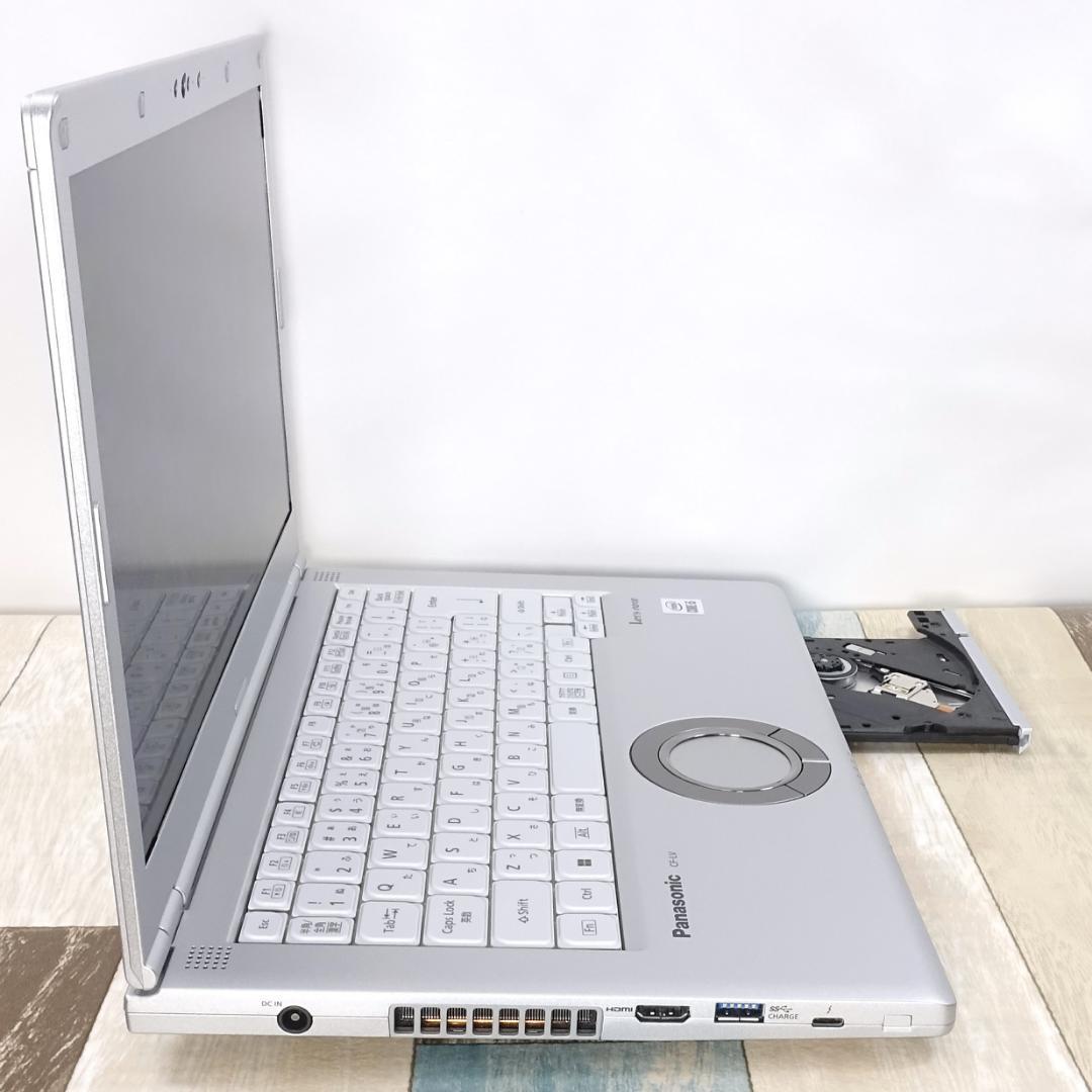 累積使用時間僅少で極美品の１４インチ✨第１０世代ｉ５に超高速ＳＳＤ＆ＤＶＤマルチ