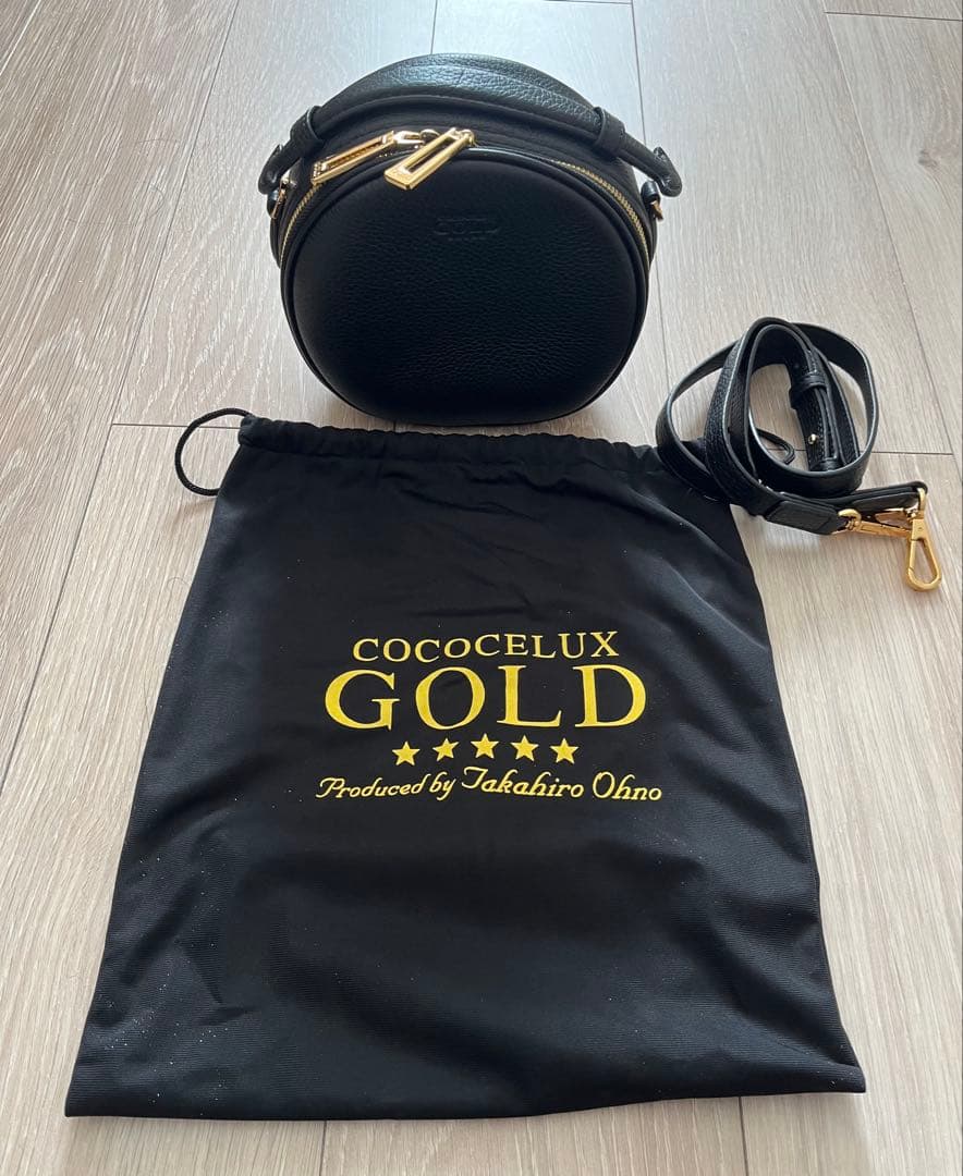 未使用品 ココセリュックスゴールド 黒 2WAYバッグ - メルカリ