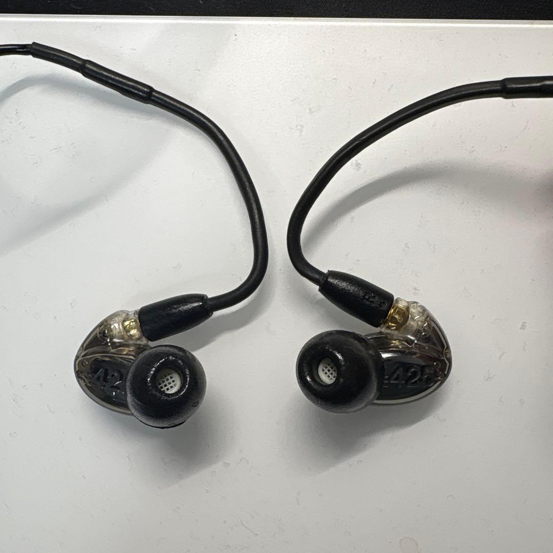 イヤホン Shure SE425 SE425 Wireless - Sound Isolating™ Earphones - Shure USA