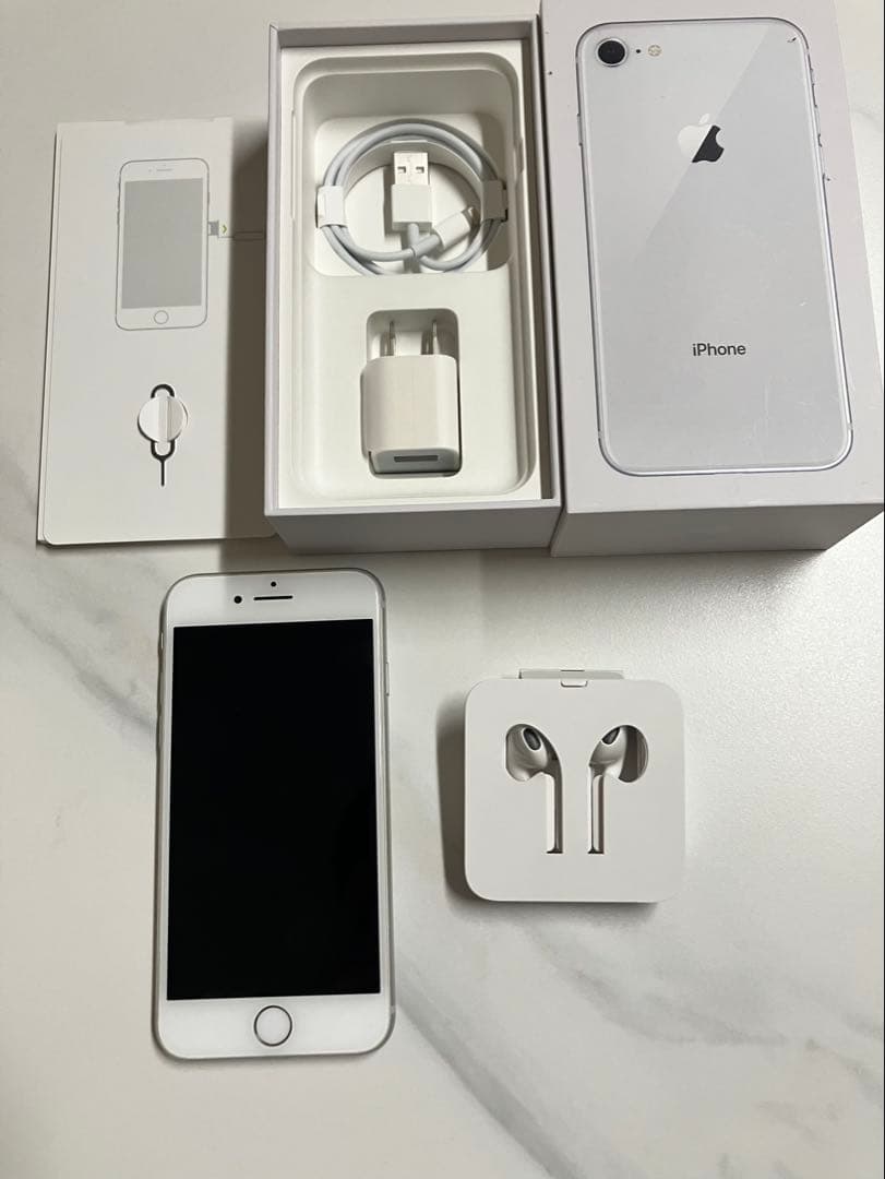 Apple iPhone 8 本体 付属品付き SIMロックあり docomo じゃんぱら-Apple docomo 【SIMロックあり】 iPhone 8 64GB スペース