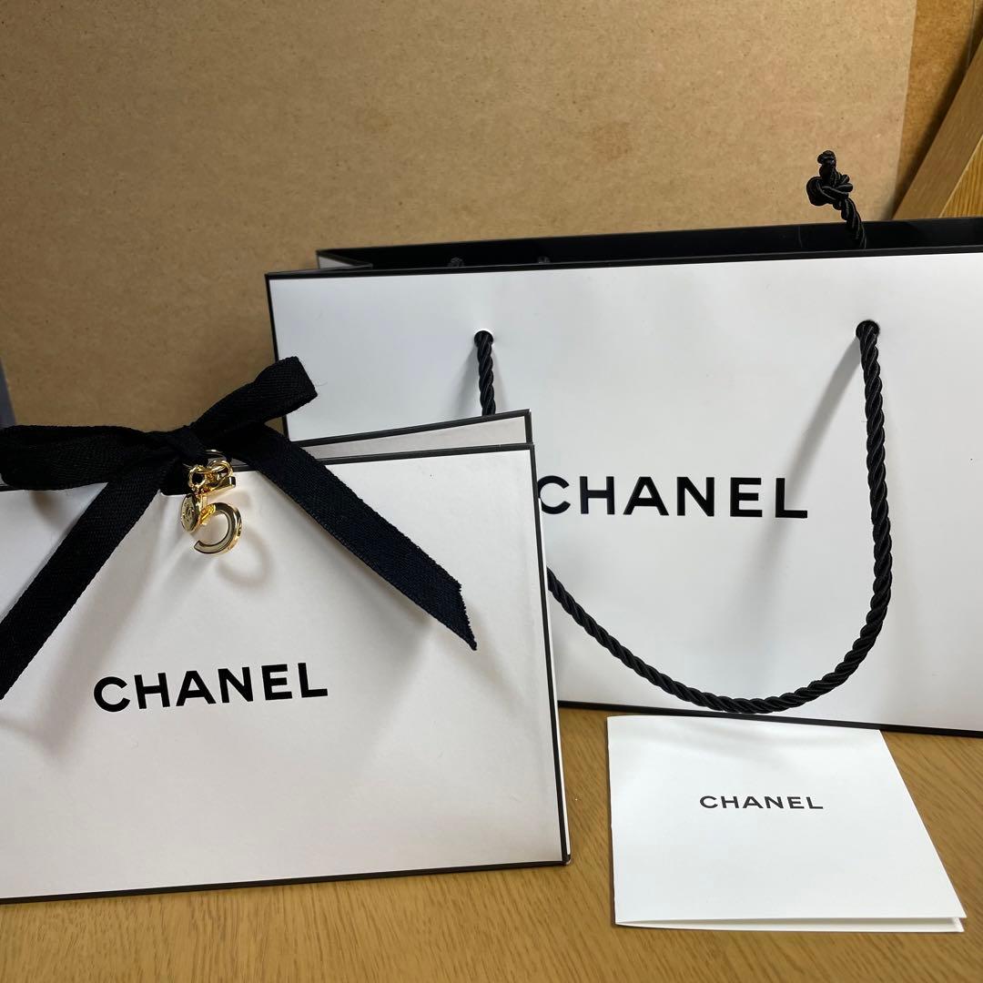 CHANEL シャネル ギフト箱 ショッパー - メルカリ