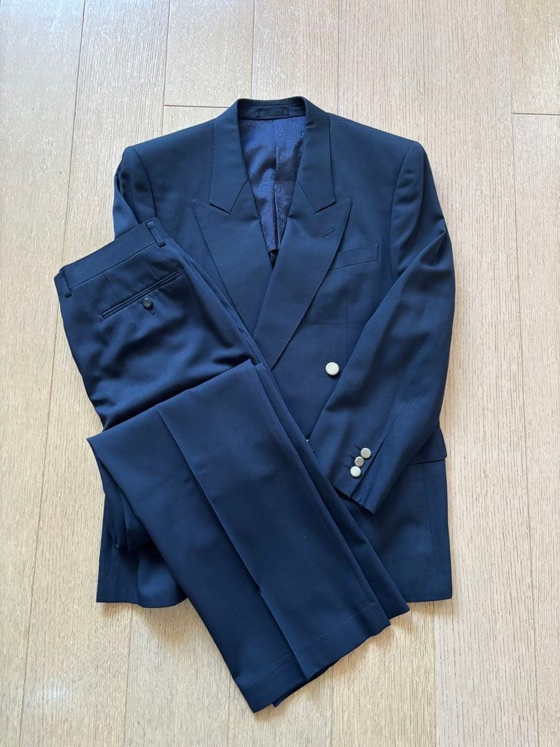 【極美品】LANVIN ダブルスーツ　セットアップ 極希少 LANVIN ロゴ刻印 銀ボタン ダブル スーツ ロゴ裏地 大きい