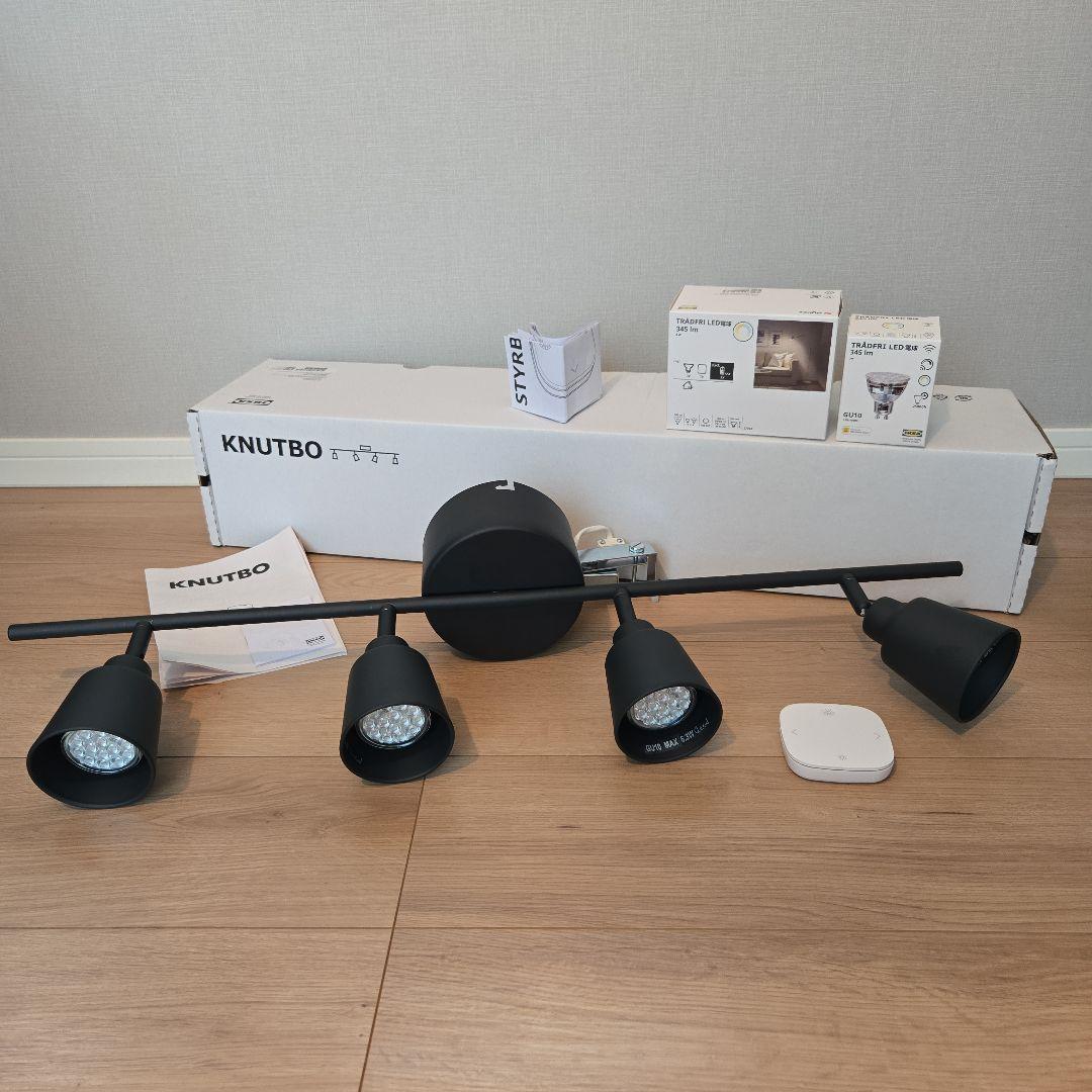 ほぼ新品【電球4個&リモコン 付】KNUTBOクヌートボー IKEA ライト KNUTBO クヌートボー シーリングスポットライト 4スポット, グレー - IKEA