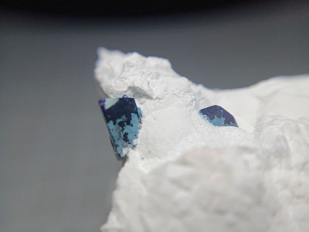 ご*う様 国産鉱物　逸見石　7.5mm　原石　ヘンミライト　鉱物標本