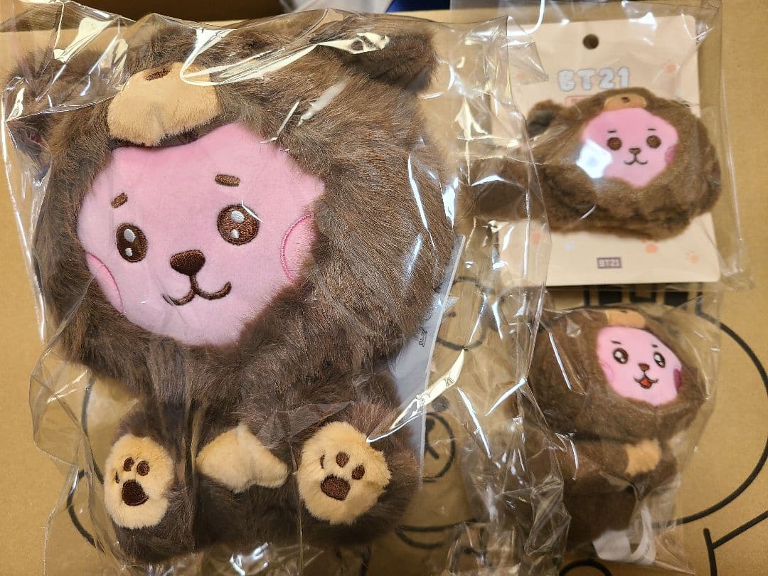 BT21 BABY MORE FLUFFY お座りぬいぐるみ・バンド・キーホルダ BT21 BABY MORE FLUFFY PLUSH KEYRING – LINE FRIENDS SQUARE