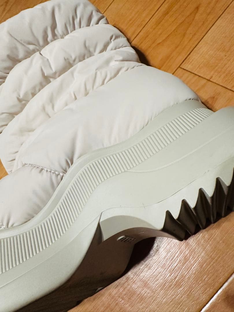 即購入⭕️YELLO スノーブーツ　ホワイト L(24.5cm)