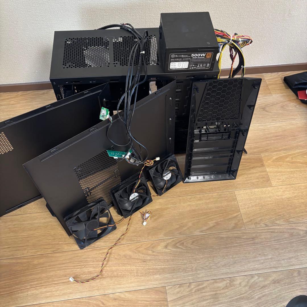 ガレリア Galleria 500W電源付きミドルタワーPCケース - メルカリ