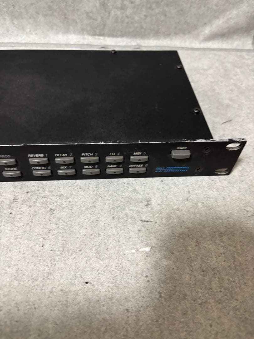 Alesis Quadraverb 通電確認済み - メルカリ