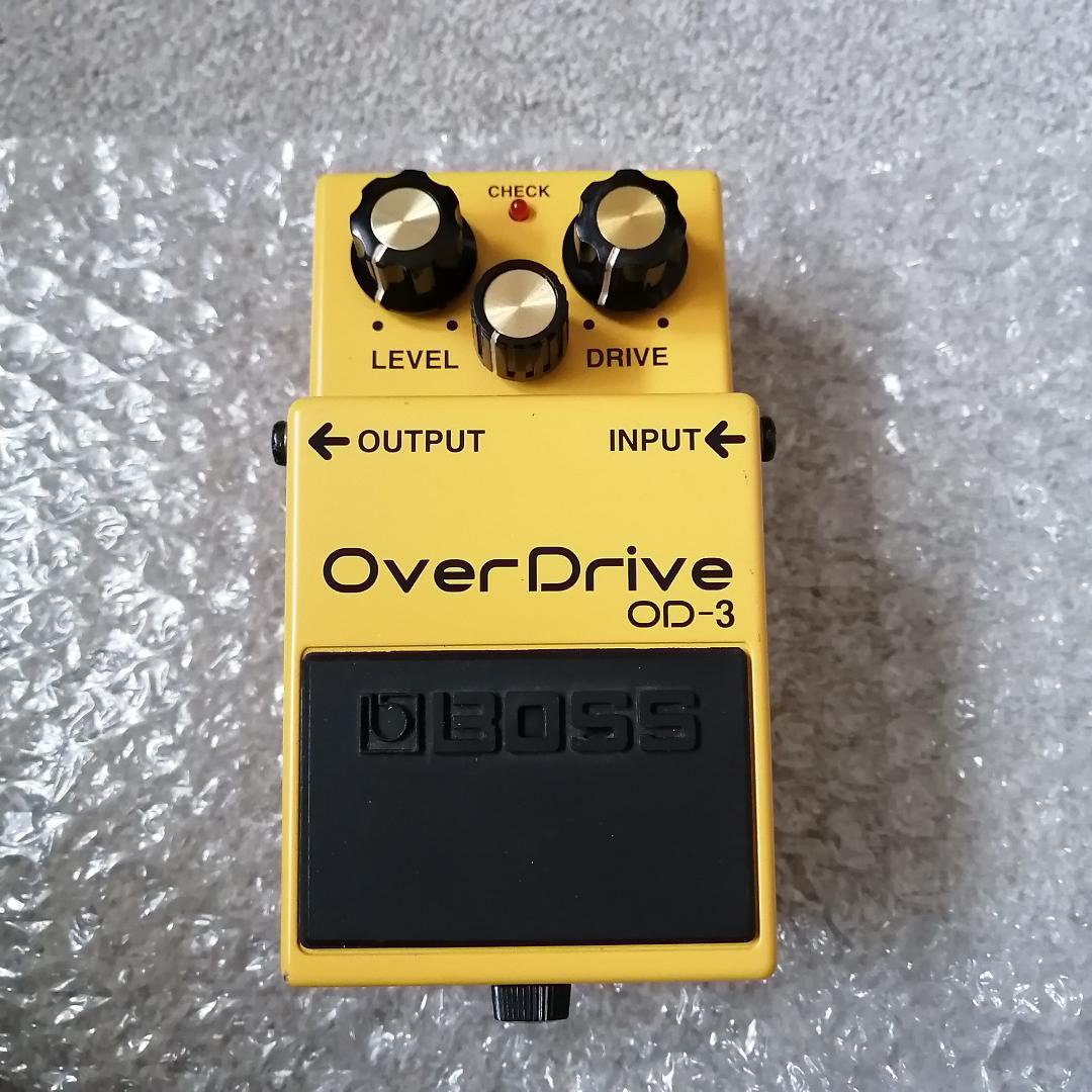 Boss DS-3 初年度1997年9月製造 ZKシリアル BOSS OD-3にも初年度マジックは存在するのか？初年度生産1997年8月