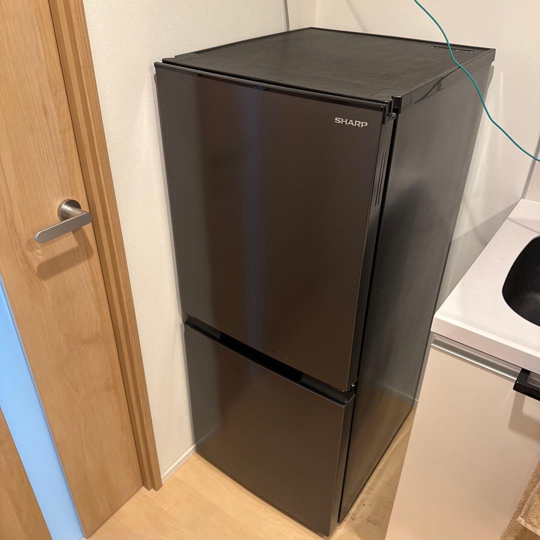 【送料込】シャープ　冷蔵庫 SJ-D15J-H 152L Amazon.co.jp: シャープ(SHARP) 冷蔵庫 SJ-D15J-H 幅49.5cm 152L 扉の