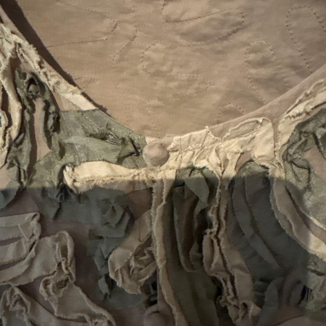 ヨーガンレール立体的花模様 長袖トップス Mカーキー系 - メルカリ