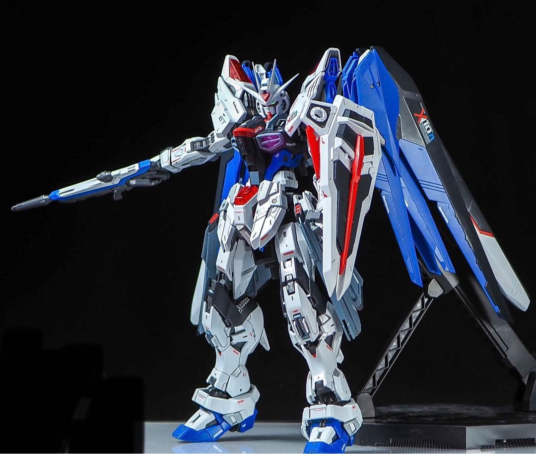 モデルグラフィックス参考作品 MGEX ストライクフリーダム 全塗装 完成