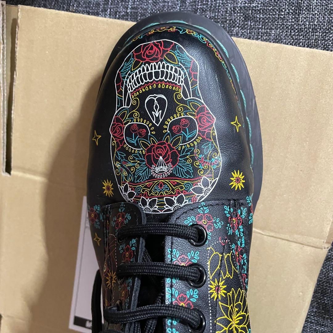 出品1月末まで】ドクターマーチン スカルUK6 8ホール 25〜25.5cm