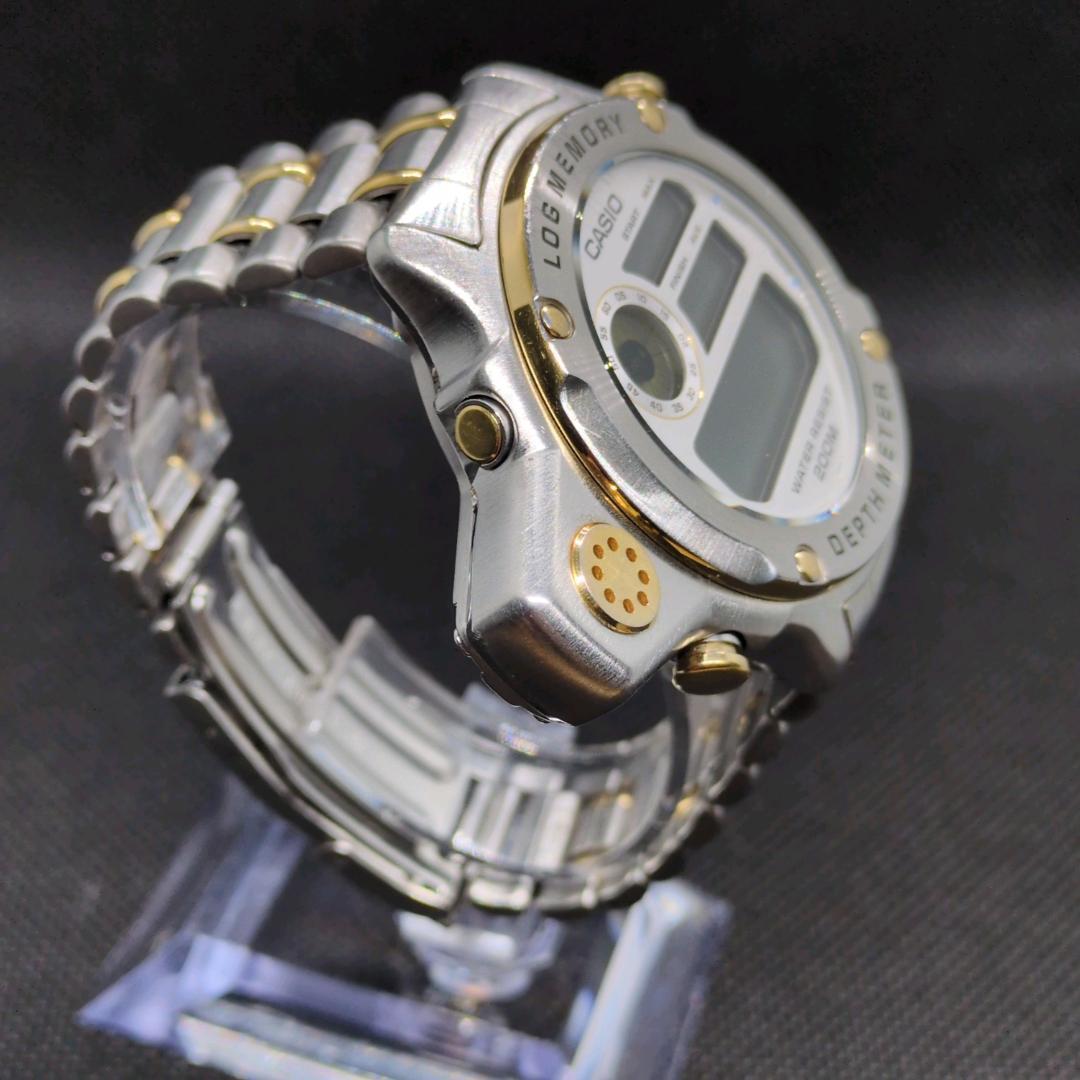 ジャンク品 希少メンズ CASIO DEPTH METER デジタル腕時計