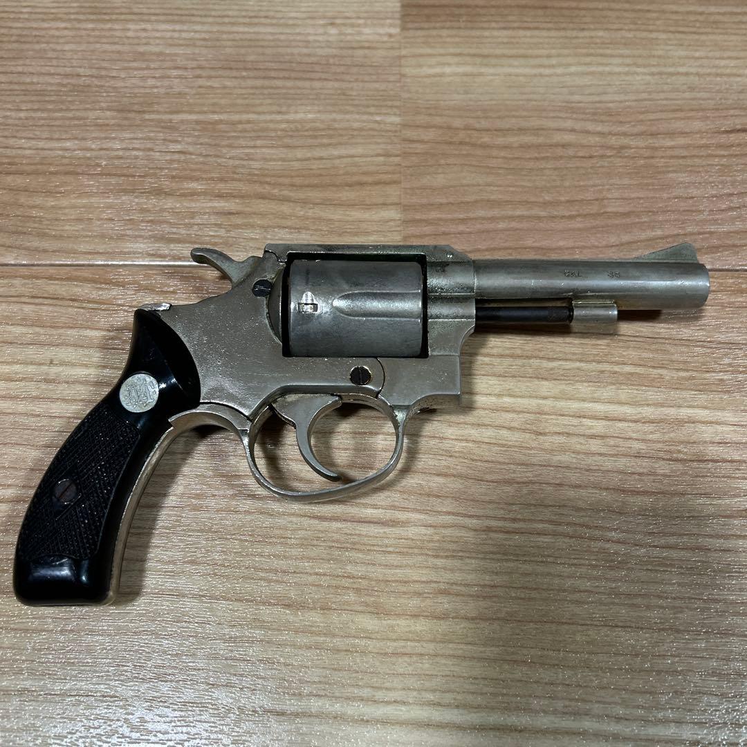 ロ*ー様 超希少WAリボルバー シルバー金属SMG モデルガン