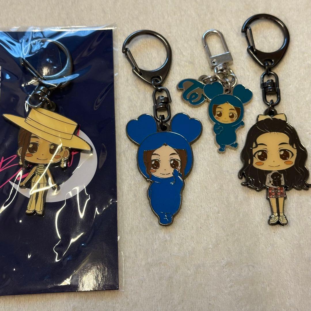 TWICEグッズまとめ売り - メルカリ