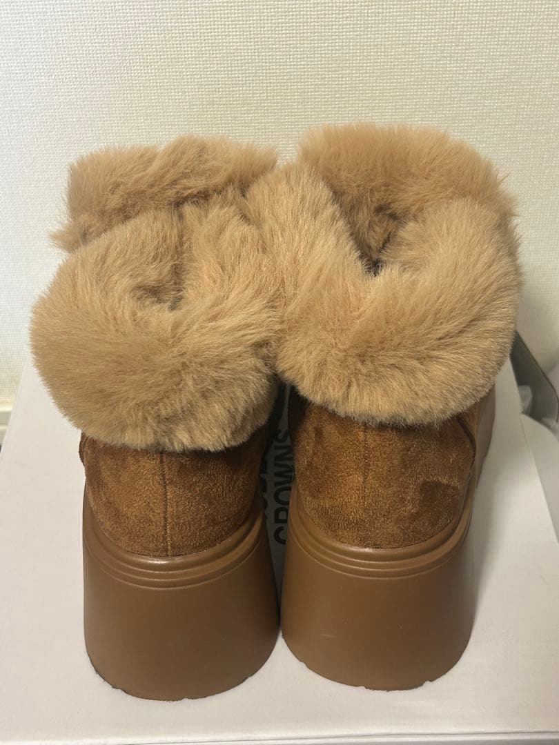 ロデオクラウンズ フェイクムートンショートブーツ - メルカリ