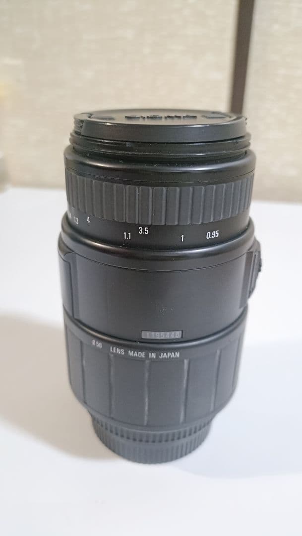 SIGMA 70-300mm f/4-5.6 ズームレンズ