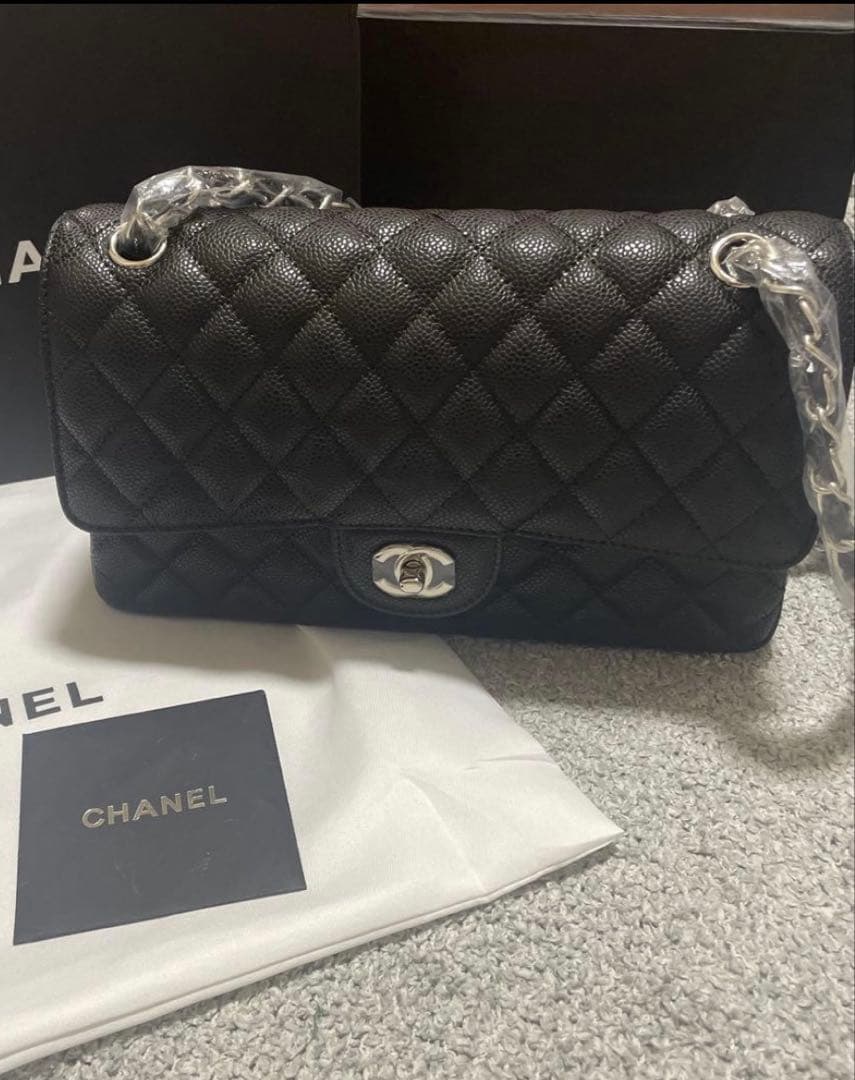 CHANEL ダブルチェーン　フラップ　キャビアスキンシルバー シャネル ショルダーバッグ 肩掛け ダブルフラップ ダブルチェーン