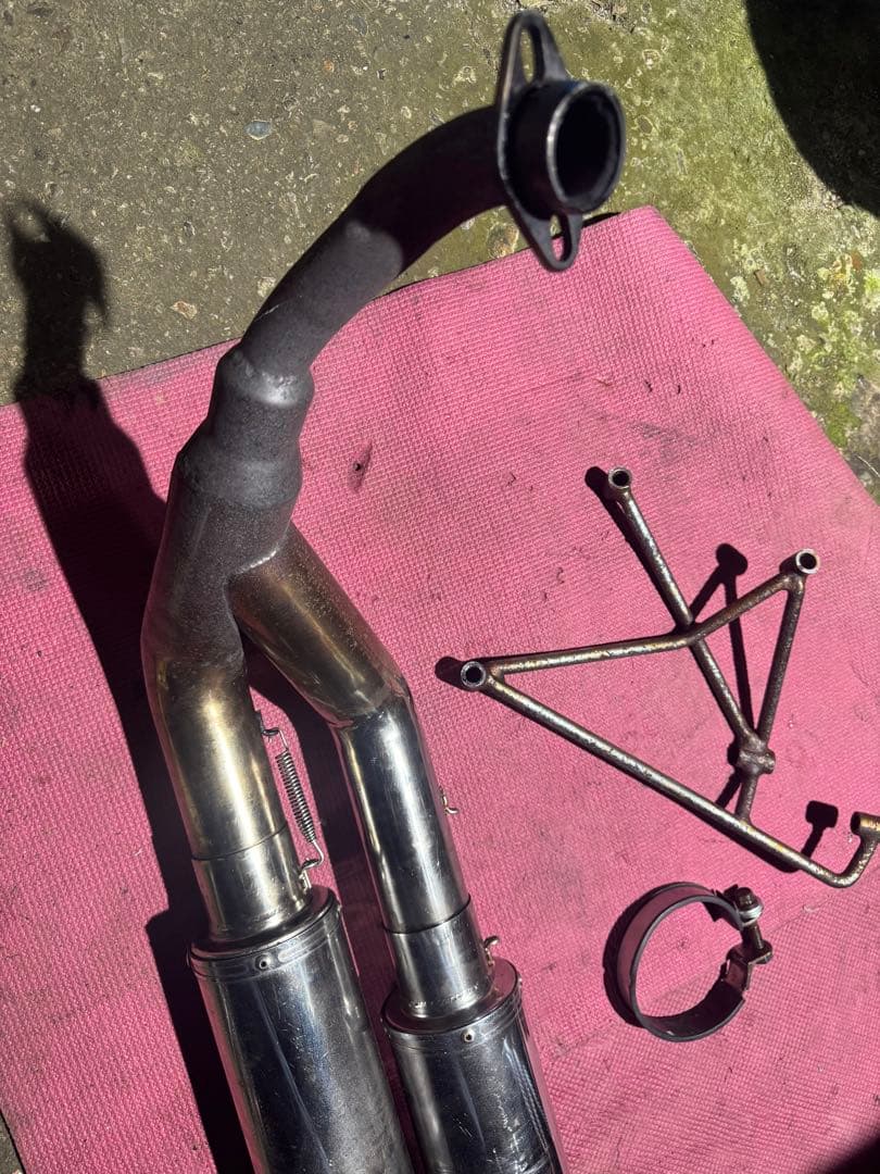 マジェスティc 2本だしマフラー デュアルマフラー - パーツブランド 品