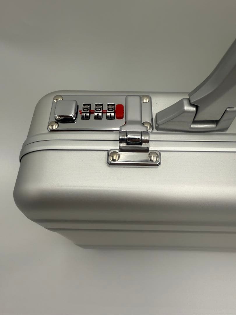 アタッシュケースS アルミ製 新品未使用 ダイヤルロック式 処分価格