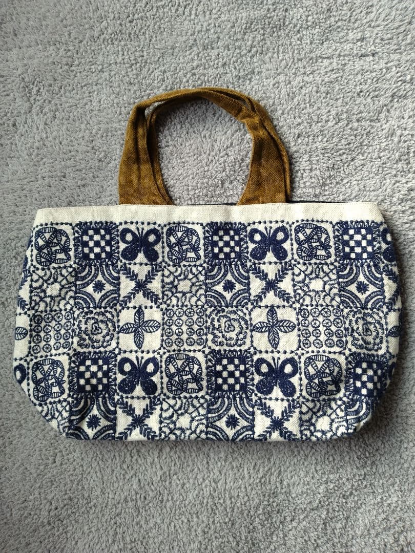 ミナペルホネン パニーニバッグ forest tile - メルカリ