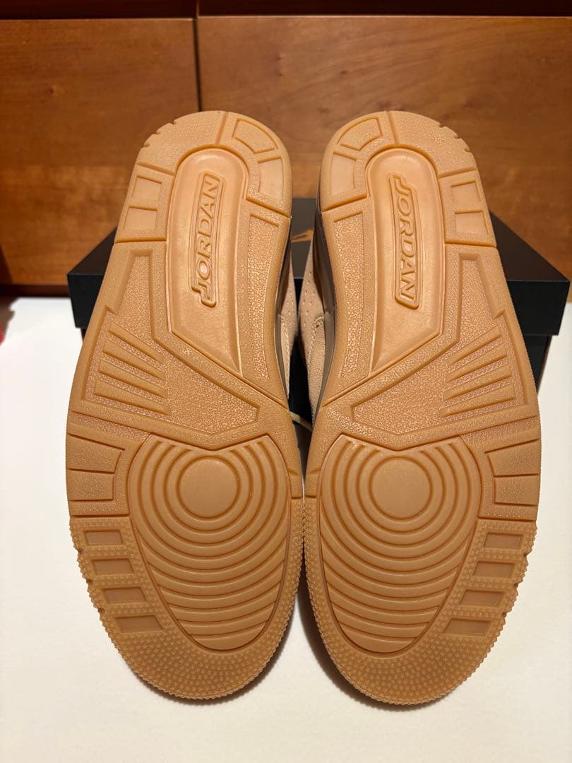 即購入歓迎　新品未使用　NIKE ジョーダン コートサイド 23 28.5cm