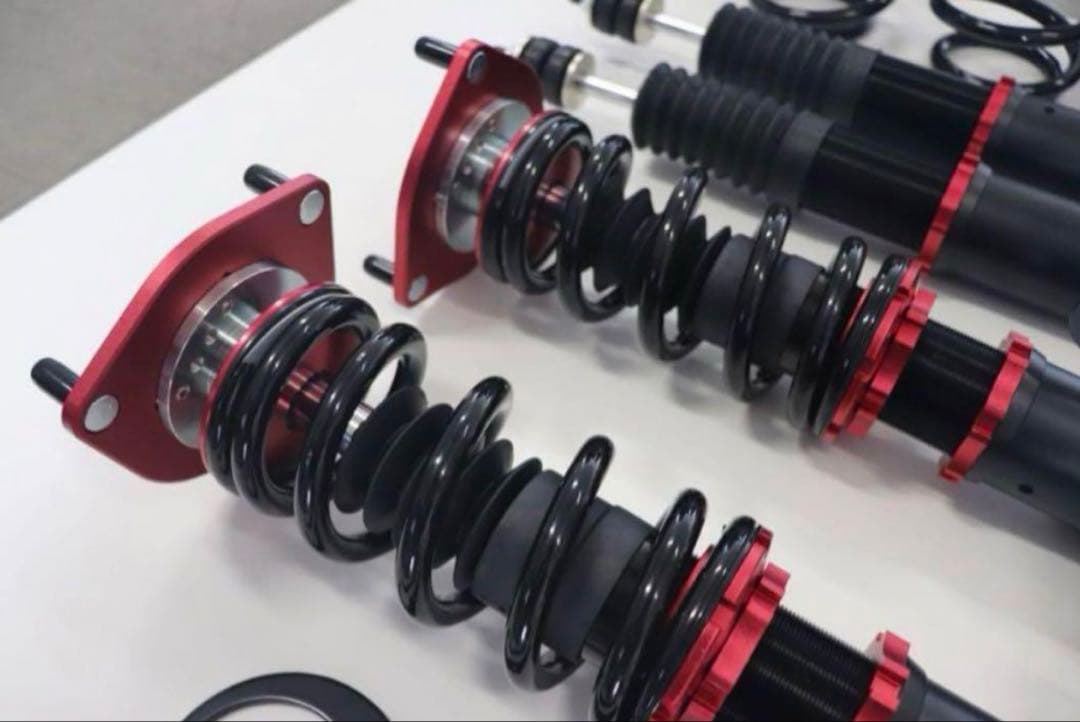 80ヴォクシー/ノア/エスクァイアフルタップ式減衰力36段車高調 - メルカリ