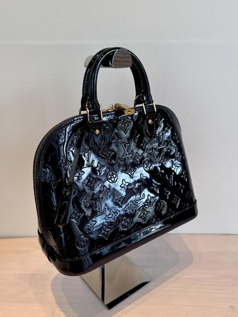 ルイヴィトン　M91611　アルマPM　モノグラムヴェルニ　ブルーアンフィニ ルイヴィトン M91611 アルマPM モノグラムヴェルニ ブルーアンフィニ