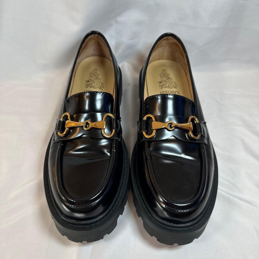 着用2回のみ◎ARTESANOS 厚底 ビットローファーFLORENTICの通販はau