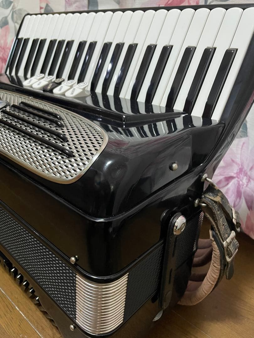 GIULIETTI アコーディオン ブラック M52 - メルカリ