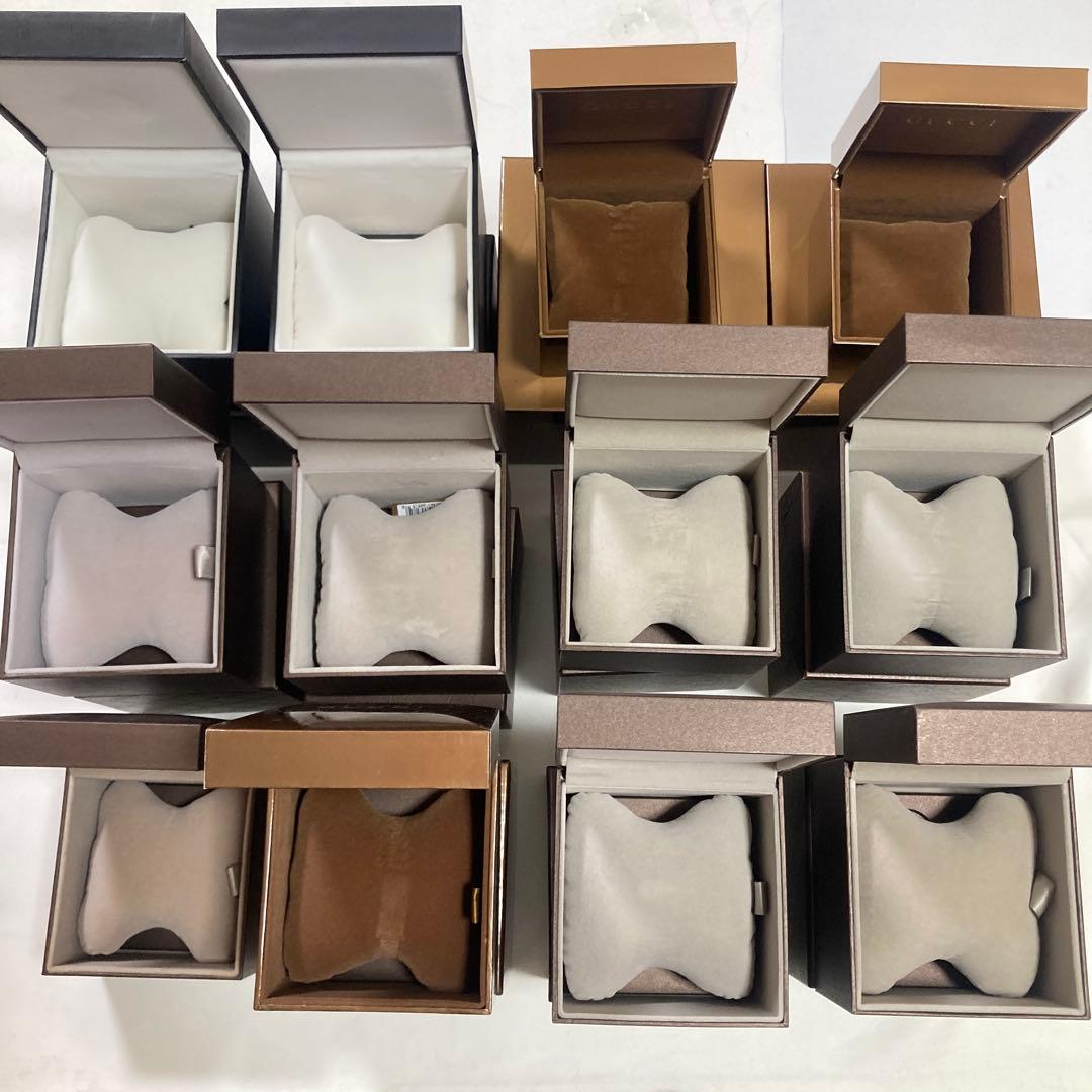 GUCCI　腕時計ケース　空箱　12個セット　取扱説明書付き グッチ 時計ケース6 個まとめ売り グッチ 時計ケース6 個まとめ売り
