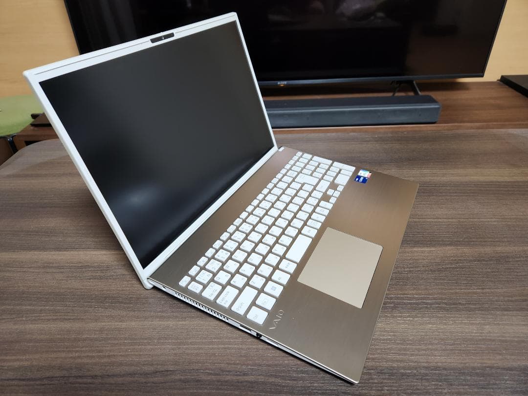 使用少美品 VAIO F16 i7-1355U 32GB 1TB Office他 - メルカリ