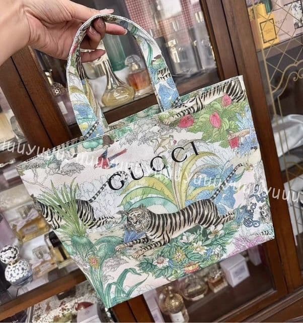GUCCI トラ トートバッグ ノベルティ - メルカリ