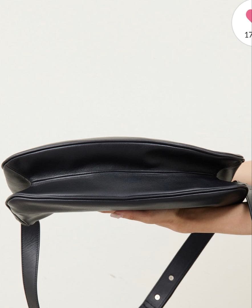 スワローマチショルダーバッグ《本革/軽量》　イアパピヨネ