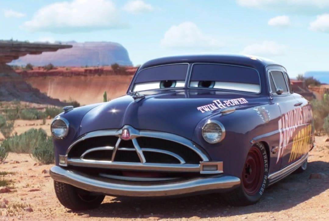 ディズニーカーズ 新品 ファビュラス・ハドソン・ホーネット 赤