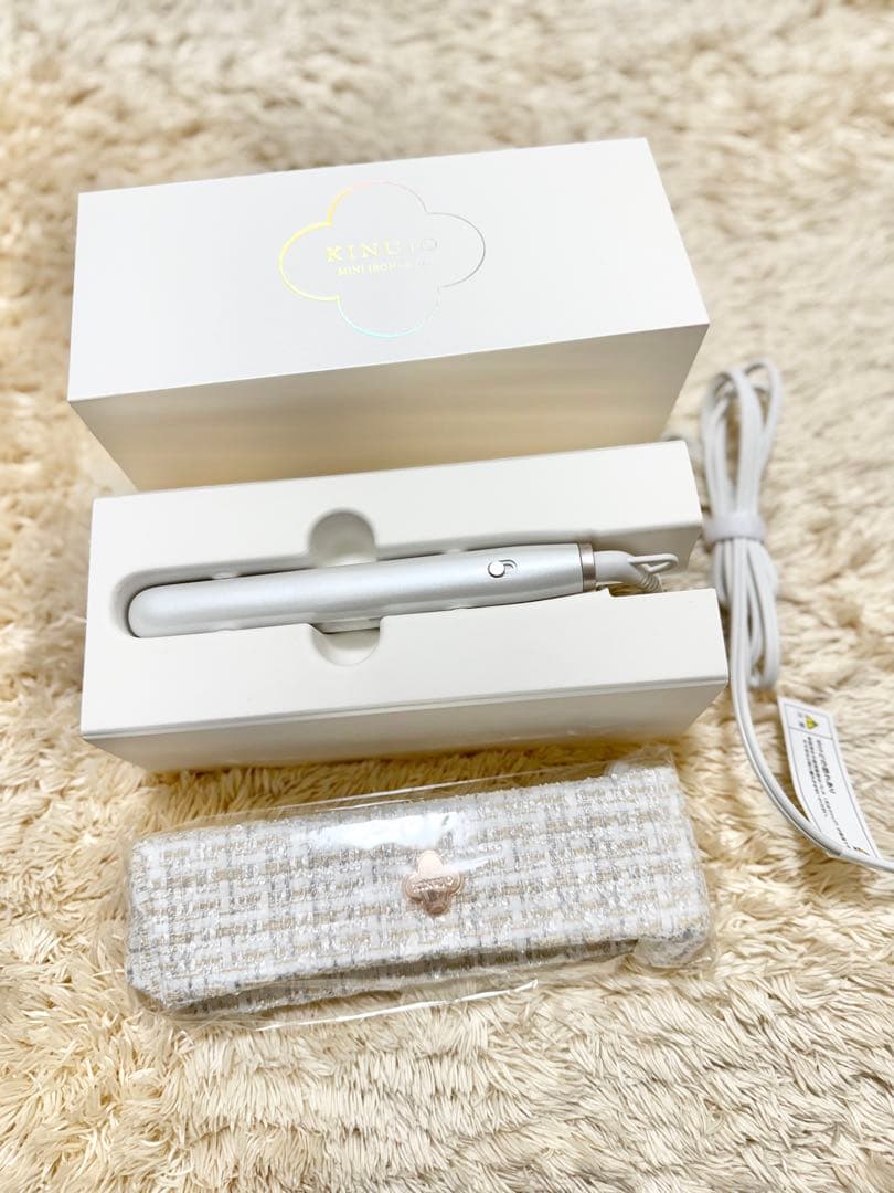 KINUJO ミニアイロン ホワイト 収納ケース付き KINUJO ミニアイロン ホワイト 収納ケース付き